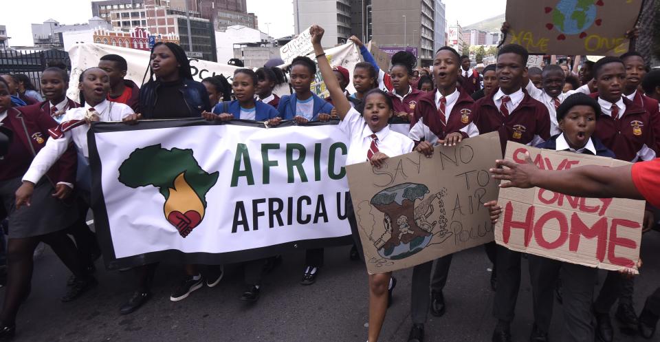 Students march to parliament in Cape Town