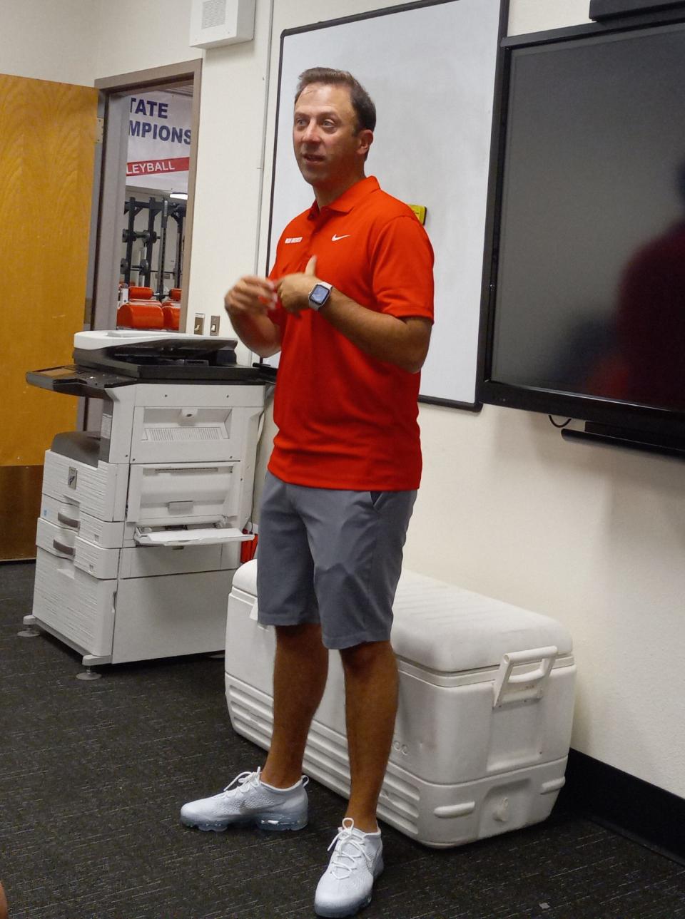 University of New Mexico head men's basketball coach Richard Pitino speaks with high school basketball coaches June 26, 2023 in Artesia.