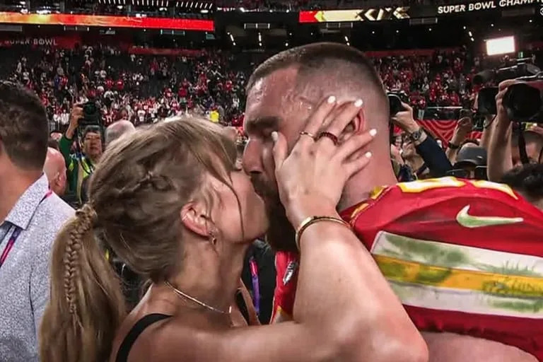 Taylor Swift celebró el triunfo de Travis Kelce