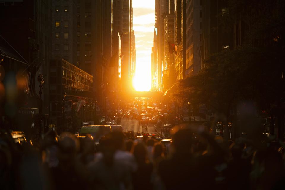 Manhattanhenge: istock/Getty Images