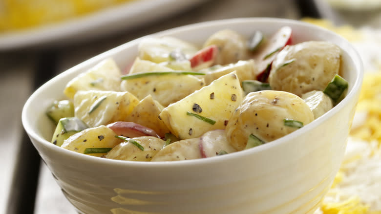 potato salad with creamy dressing