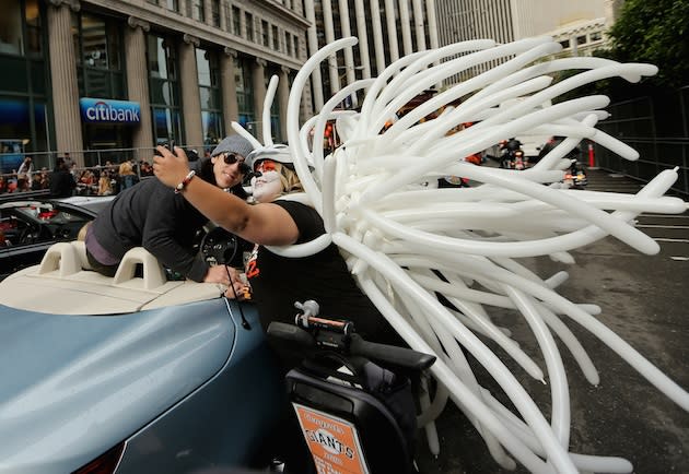 Filipinos Celebrate SF Giants' World Series Win, Tim Lincecum's Heritage