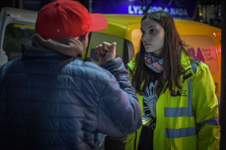 En invierno se intensifican las recorridas en plazas, estaciones de subte y zonas de mucho tránsito