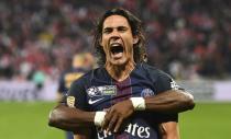 <p>Edinson Cavani, d’une belle reprise de volée, permet au PSG de prendre l’avantage 3 buts à 1 à la 54e minute. (crédit AFP)</p>