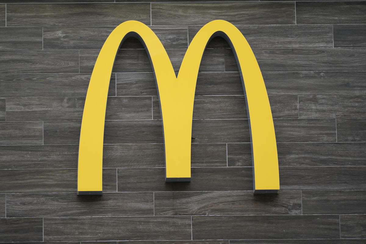 #McDonald’s to close offices briefly ahead of layoffs