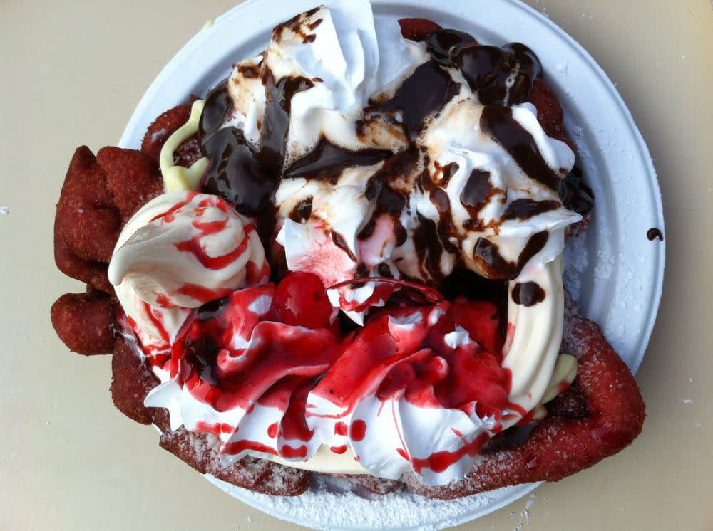 Red Velvet Funnel Cake, Six Flags Great America