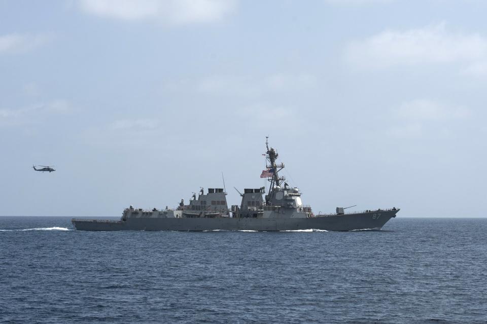 The U.S. Navy guided-missile destroyer USS Mason conducts divisional tactic maneuvers as part of a Commander, Task Force 55, exercise in the Gulf of Oman September 10, 2016. U.S. Navy/Mass Communication Specialist 1st Class Blake Midnight/Handout via REUTERS THIS IMAGE HAS BEEN SUPPLIED BY A THIRD PARTY. IT IS DISTRIBUTED, EXACTLY AS RECEIVED BY REUTERS, AS A SERVICE TO CLIENTS. FOR EDITORIAL USE ONLY. NOT FOR SALE FOR MARKETING OR ADVERTISING CAMPAIGNS