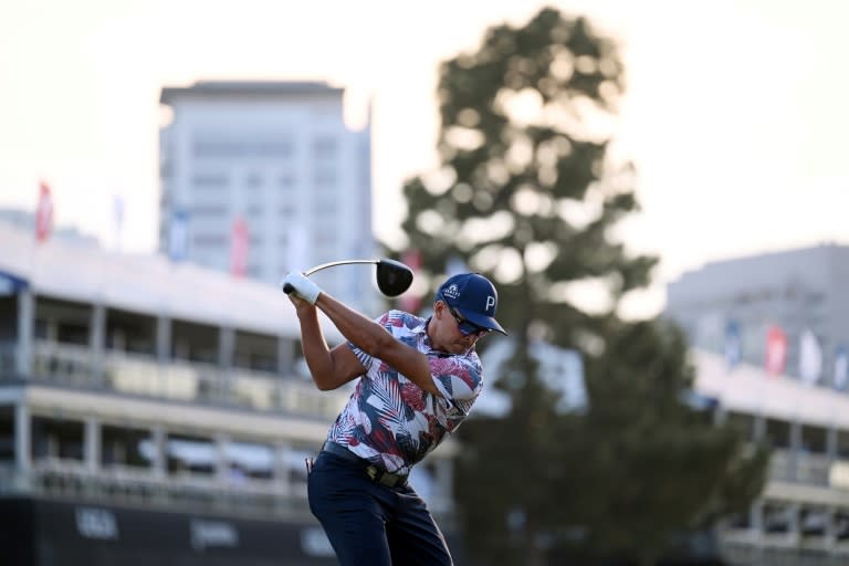 American Rickie Fowler plays his shot from the 18th tee in the second round of the 123rd US Open at Los Angeles Country Club (ROSS KINNAIRD)