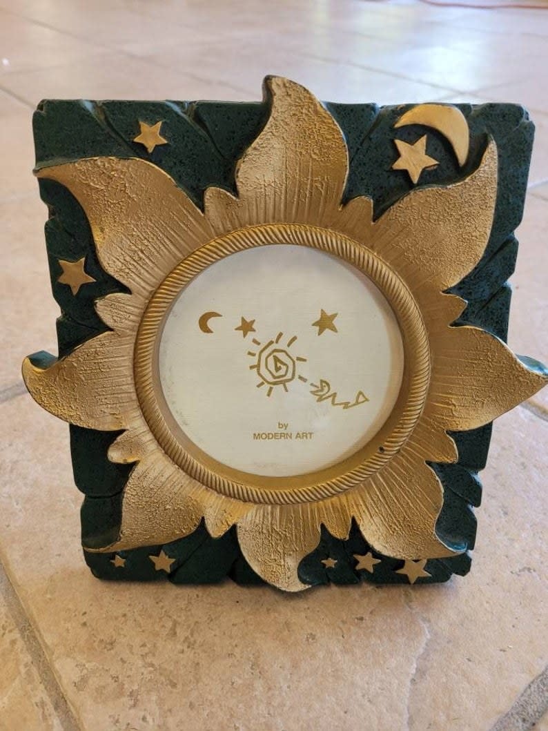 A celestial pattern photo frame