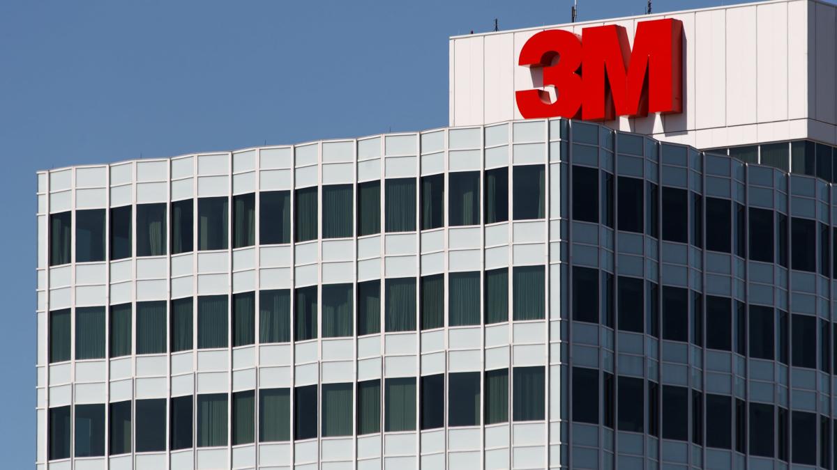 3M says inflation has seen a 'little moderation,' while smartphone