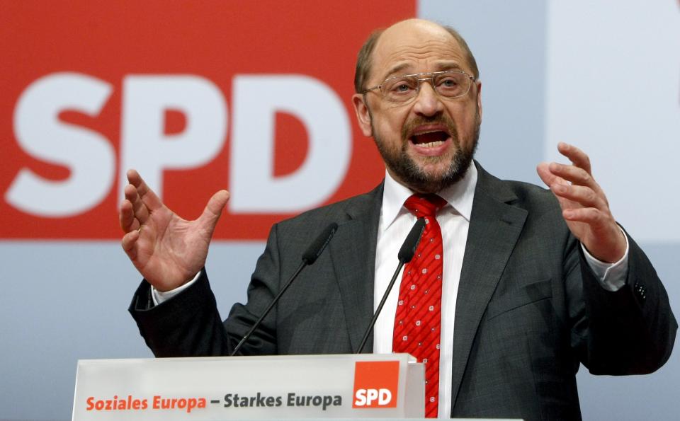 <p>Der Schulz-Zug hält derzeit nur auf Platz sieben. Der SPD-Kanzlerkandidat liegt meilenweit von seiner Kontrahentin Angela Merkel entfernt. </p>