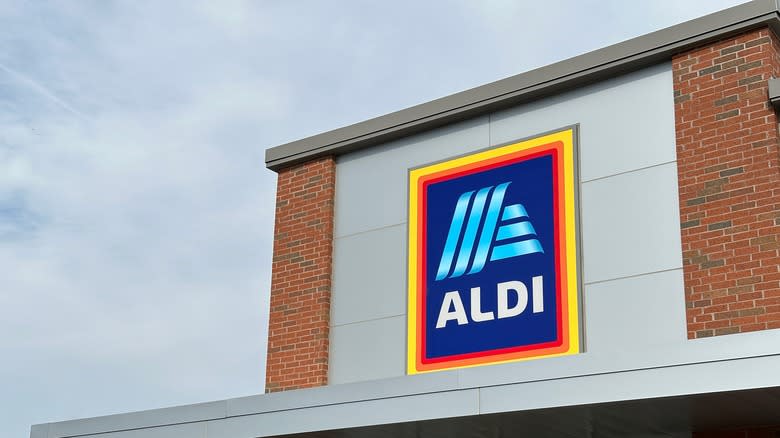 Aldi storefront