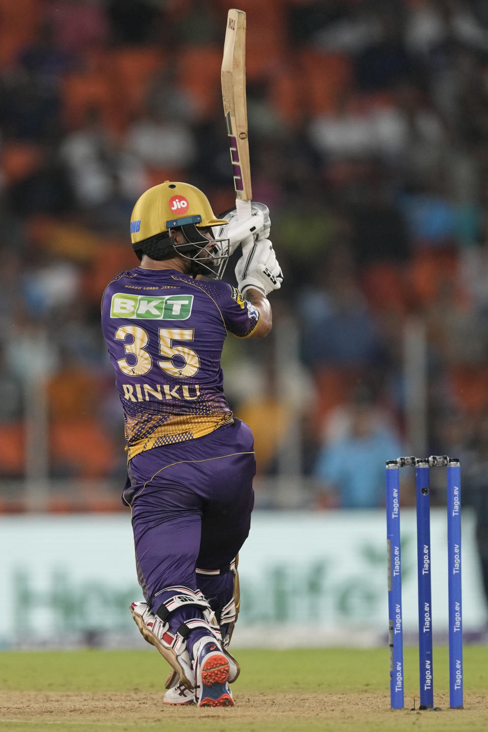 Kolkata Knight Riders's Rinku Singh bats during the Indian Premier League (IPL) match between Gujarat Titans and Kolkata Knight Riders in Ahmedabad, India, Sunday, April 9, 2023. (AP Photo/Ajit Solanki)