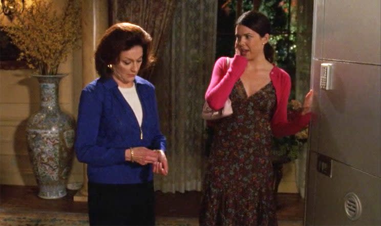 Kelly Bishop and Lauren Graham (Credit: WB)