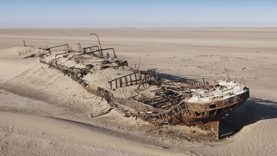 the eduard bolhen wreck, a supply ship for the miners that ran aground in 1909 its steel hull can still be seen and the channel they dug to try and re float it skeleton coast, namib desert namib naukluft national park, namibia, africa