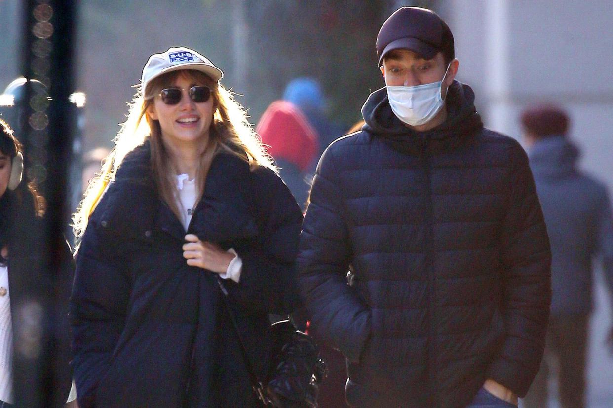 EXCLUSIVE: Robert Pattinson And Girlfriend Suki Waterhouse Spotted On A Romantic Stroll In New York City