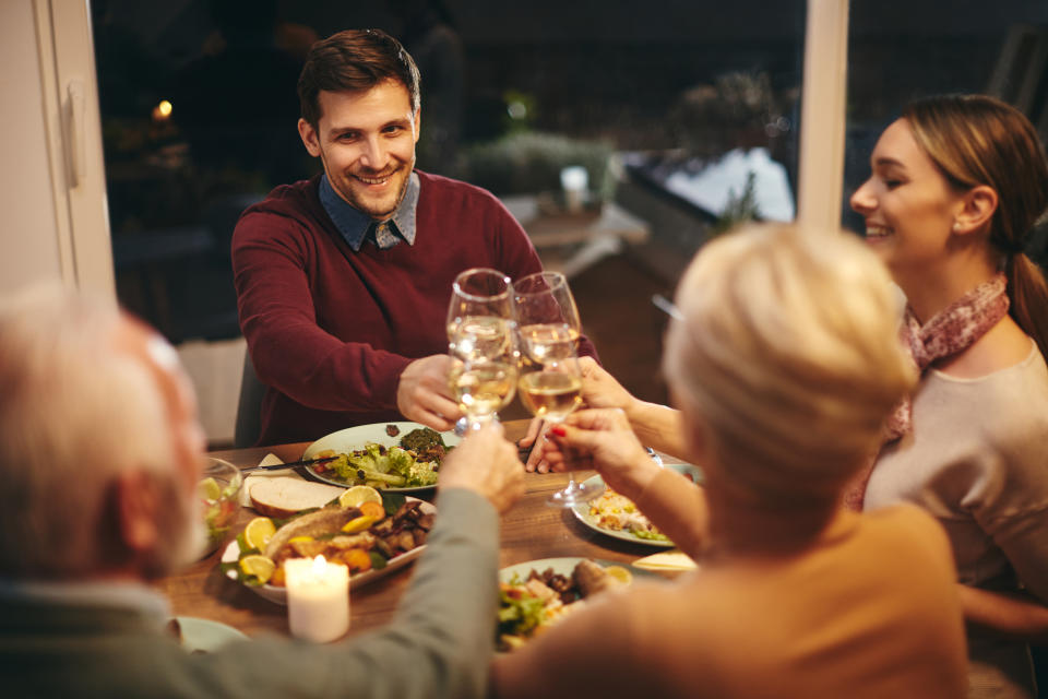 Replicar la relación paternofilial puede tener algunos “efectos adversos”. [Foto: Getty Images]