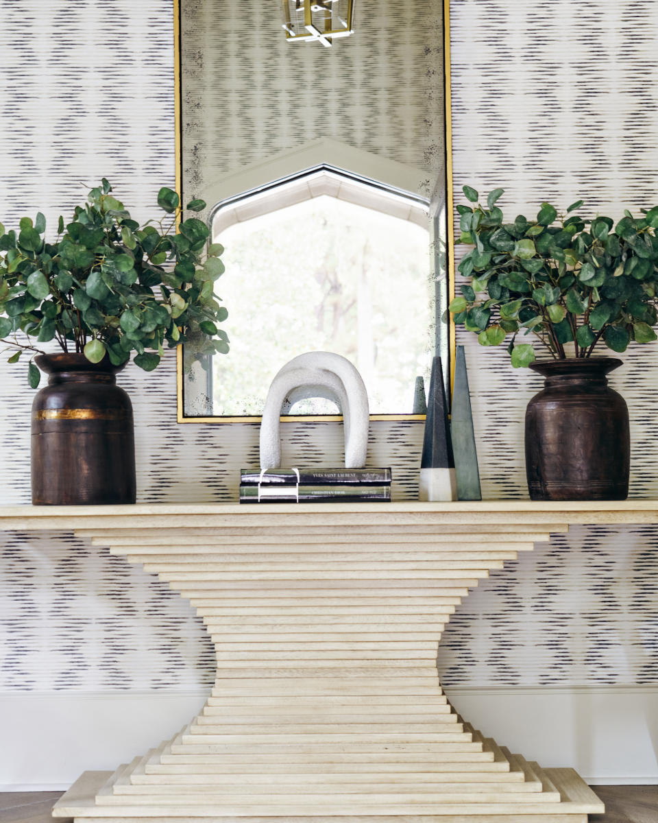 <p> &apos;Wallpaper has become such a unique way to add a big personality to a smaller vignette, such as an entryway. It allows for a focal point while also integrating additional textures, colors, and patterns into the space,&apos; says Leslie Murphy, owner and creative director at Murphy Maude Interiors.&#xA0; </p>