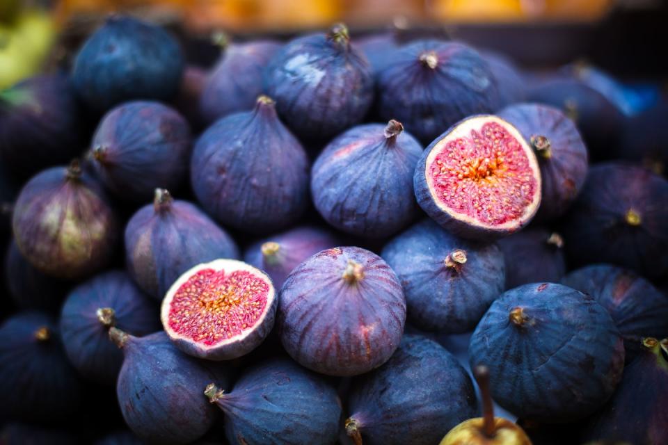 heap of pomegranate fruit