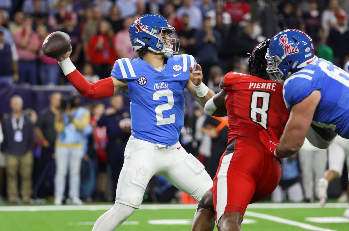 Ole Miss football may wear powder blue jerseys against LSU - Red