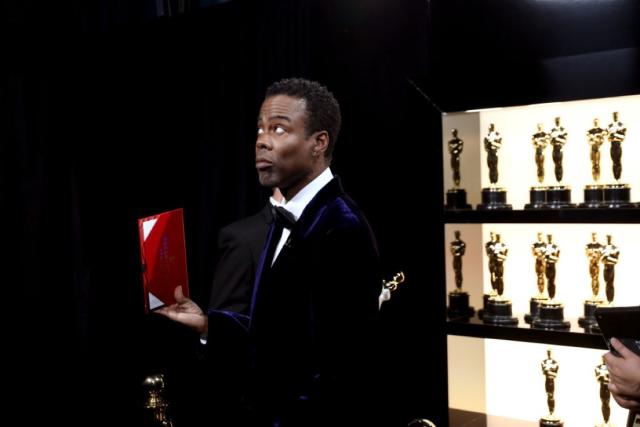 Chris Rock, wearing Detroit Tigers hat, appears on stage for first time  since Oscars slap