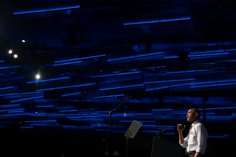 US President Barack Obama sent a brief video that opened the tribute concert to pop icon Prince in his native Minnesota on October 13, 2016