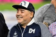 Zuletzt war Maradona als Trainer von Gimnasia y Esgrima La Plata engagiert. Nach einigen Querelen war sein Vertrag verlängert worden. Sein Tod sorgt dafür, dass nicht nur in seiner argentinischen Heimat Fußballfans aus aller Welt für einen Moment innehalten werden. Ein Großer ist gegangen. Womöglich der Größte ... (Bild: 2020 Getty Images/Rodrigo Valle)