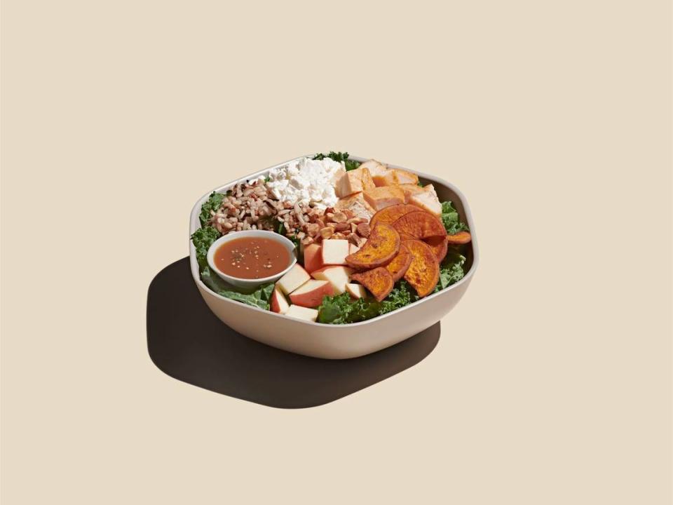 One of California-based Sweetgreen’s most popular menus is off the Harvest Bowl with roasted chicken, roasted sweet potatoes, apples, goat cheese, roasted almonds, warm wild rice, shredded kale and balsamic vinaigrette.