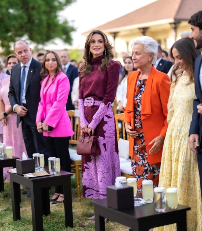 Rania de Jordania en la graduación de su hijo menor