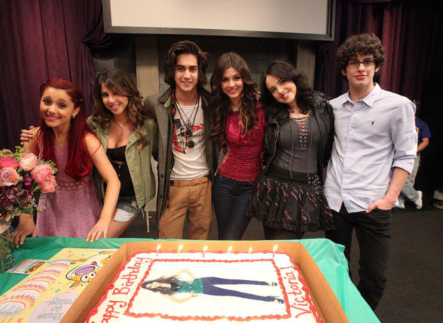 Ariana Grande Liz Gillies Victoria Justice Porn - Avan Jogia Said That He Doesn't Have Fond Memories Of His Time On  Nickelodeon, And Shared How It's Affected Him Since