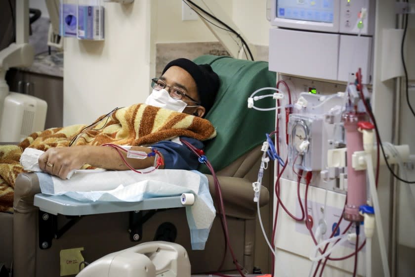 VICTORVILLE, CA - APRIL 25: Rue Arnwine Jr., a COVID-19 patient gets dialysis at Desert Cities Dialysis in Victorville, CA. (Irfan Khan / Los Angeles Times)