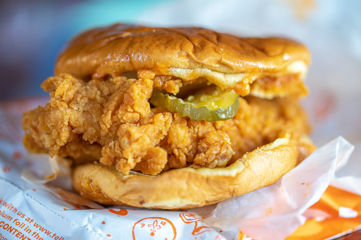 Popeye's Classic Fried Chicken Sandwich