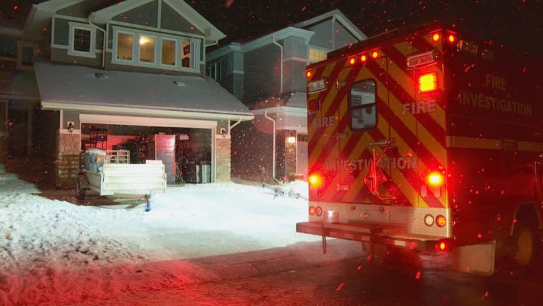 Southwest Edmonton house fire under investigation