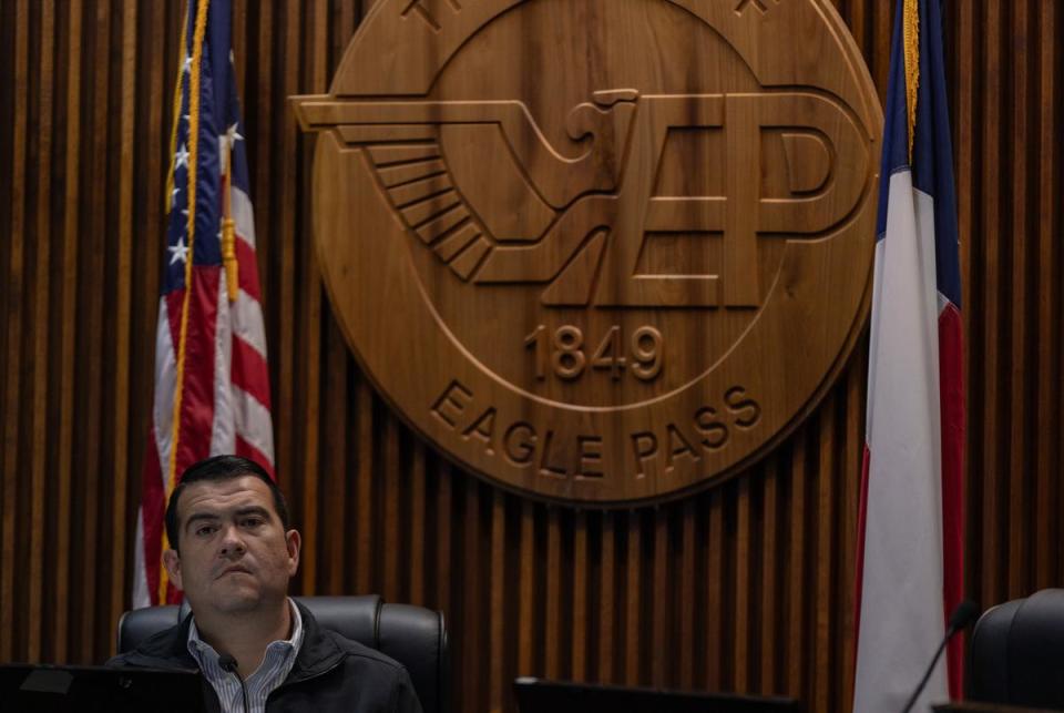 Eagle Pass Mayor Rolando Salinas during a specially called city council meeting on Jan. 17, 2024. The council voted to not pursue legal action towards the state regarding the state's use of Shelby Park.