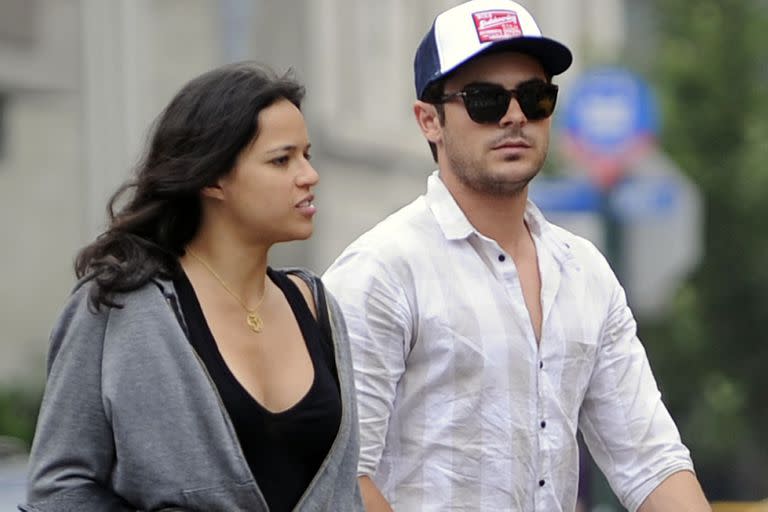 Michelle Rodriguez y Zac Efron