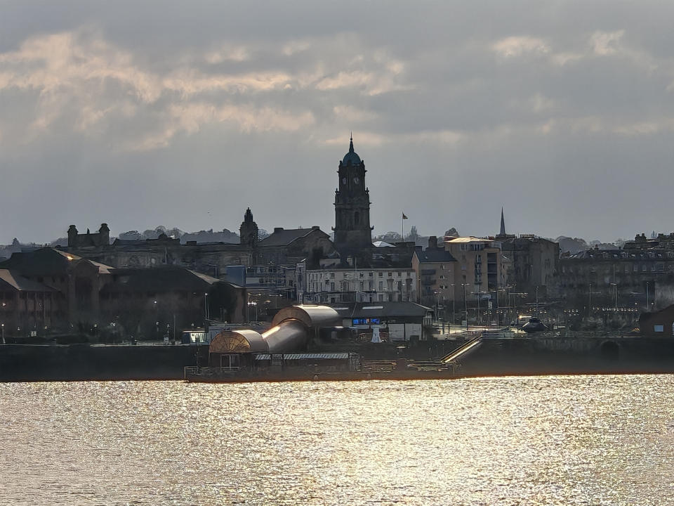 Honor Magic6 Pro Camera Samples (Town of Birkenhead across the River Mersey at 5x zoom, daytime, Liverpool, United Kingdom)