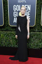 <p>La jeune actrice irlandaise, Saoirse Ronan, est l’une des grandes vedettes de la soirée. La jeune femme a remporté le titre de “Meilleure actrice dans une comédie” pour son rôle principal dans le film de Greta Gerwig, “Lady bird”. Côté style, ce nouveau visage d’Hollywood a charmé avec une robe longue noire asymétrique. <br>Crédits : Getty </p>