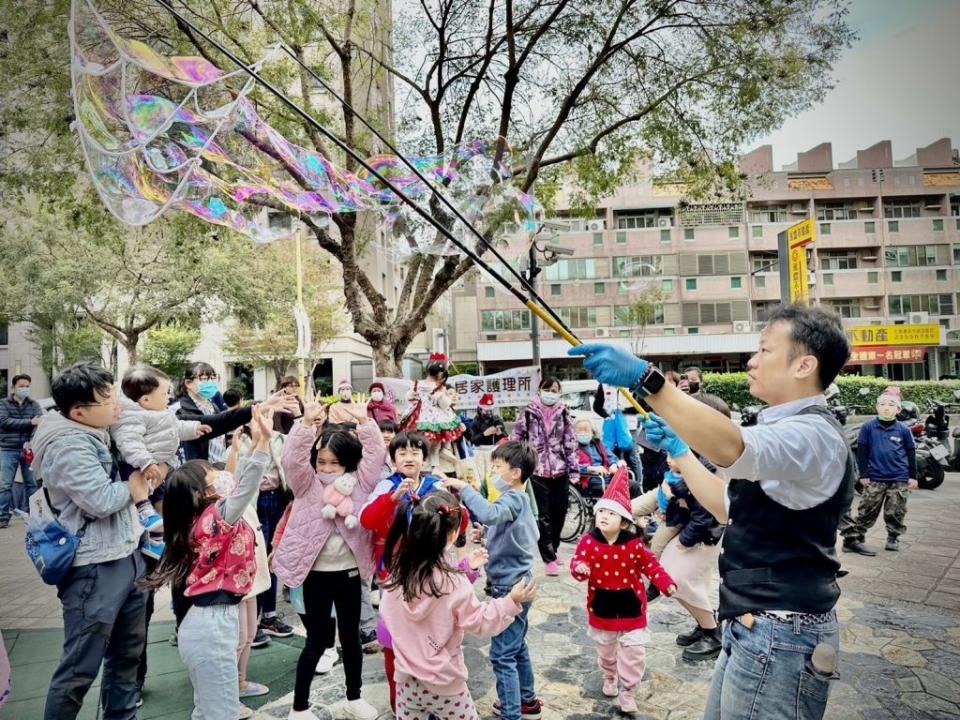 泡泡秀將帶來精彩表演。（圖/新竹市政府提供）