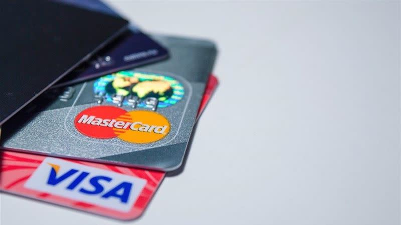 不少銀行業者在發行信用卡或者金融卡時都會與知名卡通或者是動畫聯名。（示意圖／翻攝自自Pixabay）