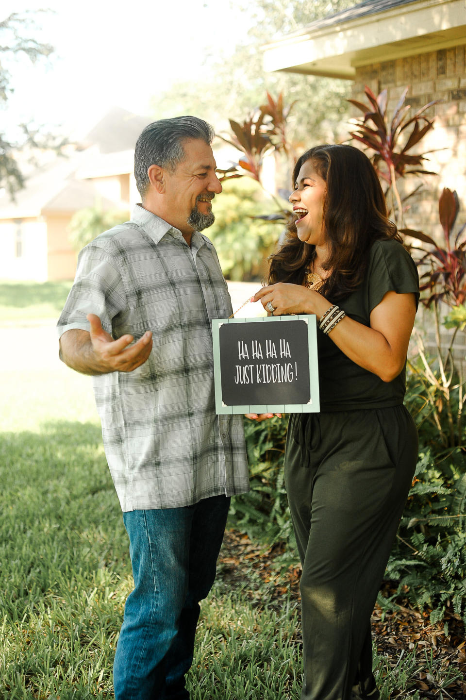 The bird's nest is gone -- and a new sign cuts to the bottom line. (Photo: <a href="https://www.instagram.com/photographymelyssaanne/" target="_blank">Melyssa Anne Photography </a>)