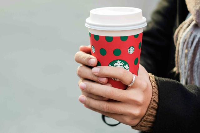 Starbucks' red holiday cups have critics claiming a 'war on Christmas