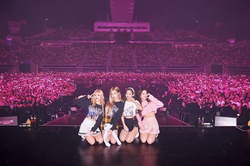 BLACKPINK在高雄的巡迴演唱會《BORN PINK》順利落幕。（圖／翻攝自BLACKPINK臉書）