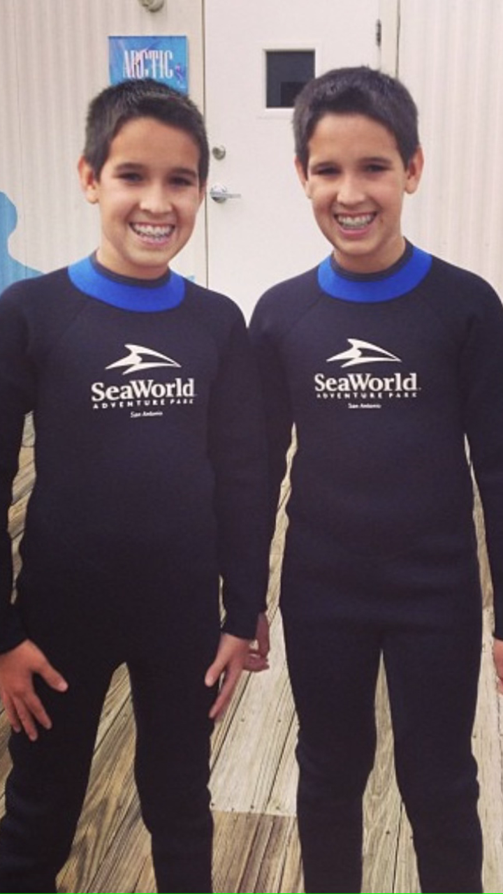 Young brothers at SeaWorld camp