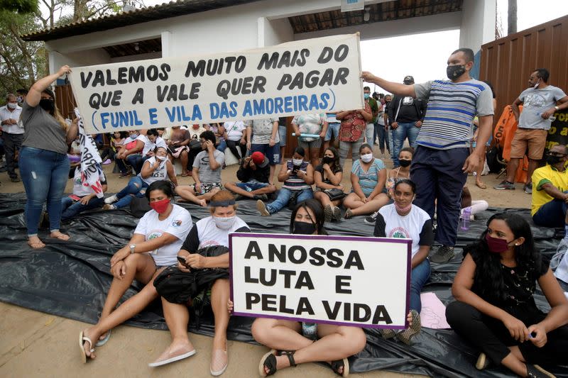 Movement of People Affected by Dams protest at Vale SA headquarters in Brumadinho