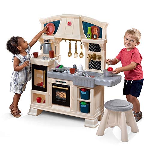 Toddler Kitchen Playset (Amazon / Amazon)