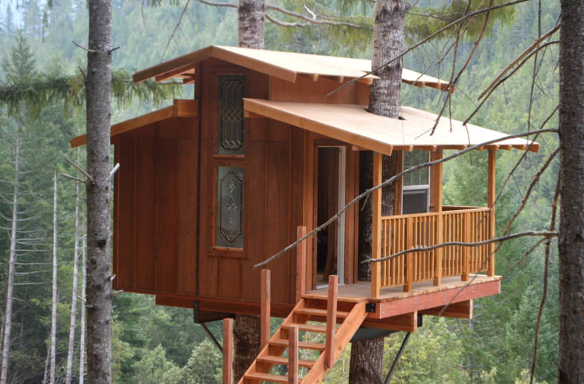 Remote Off-Grid Rustic Treehouse