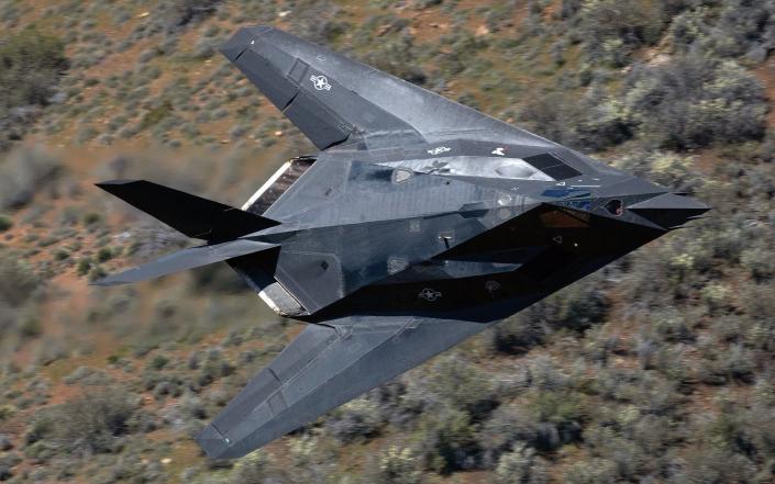 F-117 Nighthawk Low level