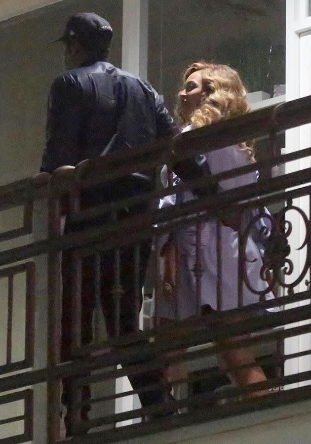 Jay Z held Bey's back while leaving the restaurant both looking happy and content. Source: Backgrid