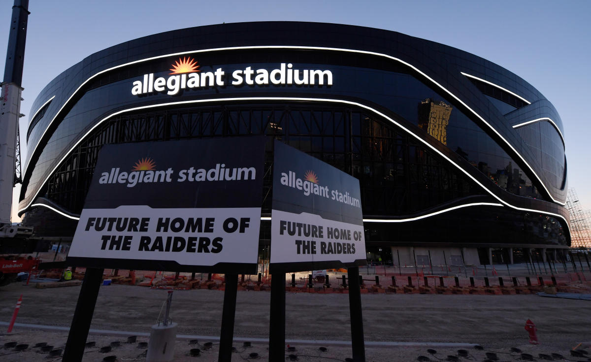 sportsbook in allegiant stadium