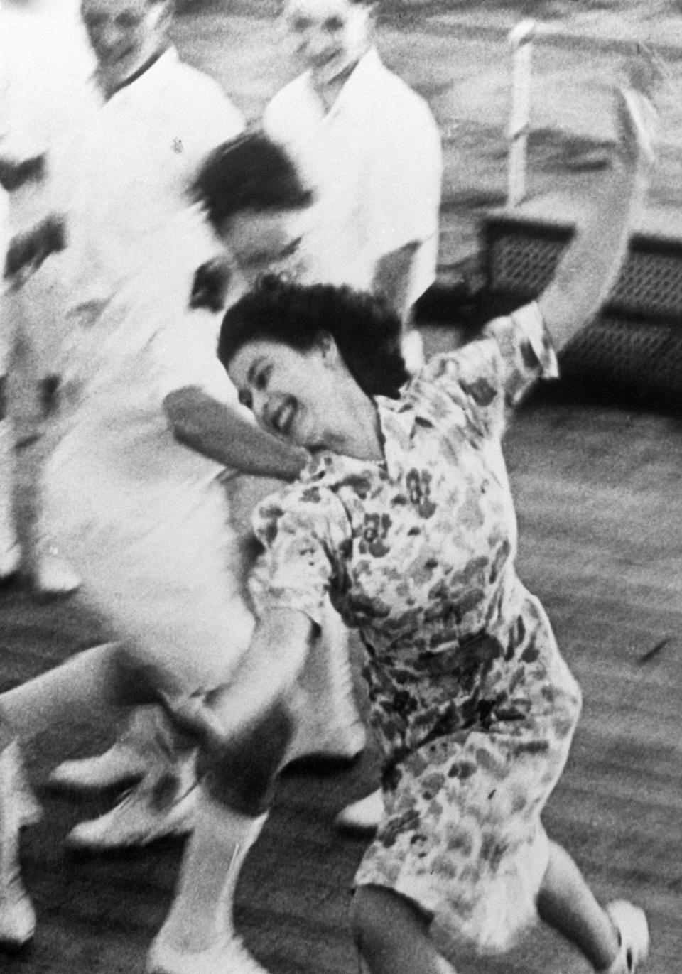 <p>Then Princess Elizabeth plays a game of tag with shipmen aboard the HMS Vanguard. </p>